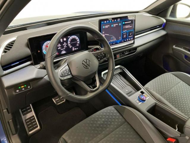 Volkswagen T-Roc image 2