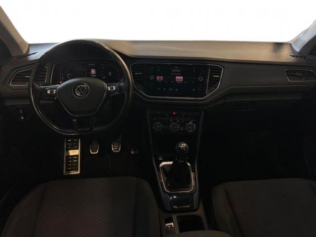 Volkswagen T-Roc image 9