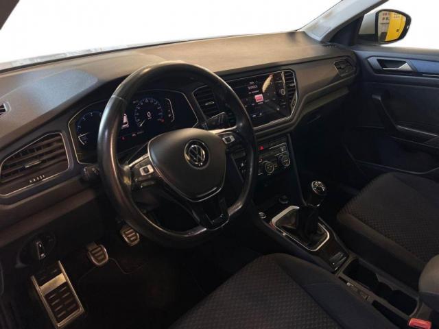 Volkswagen T-Roc image 6