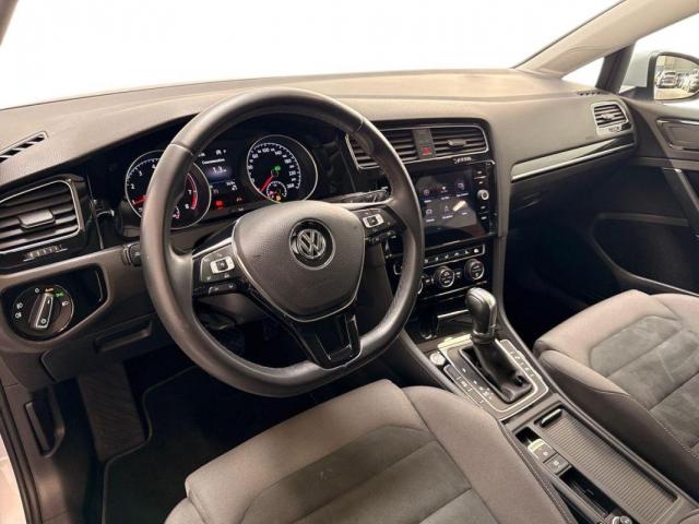 Volkswagen Golf image 5