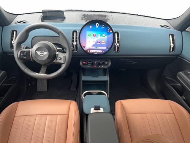 Mini Countryman image 2