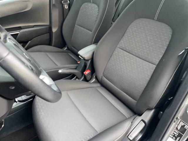 Kia Picanto image 9