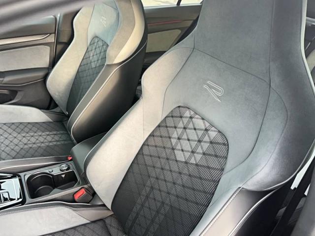 Volkswagen Golf image 7