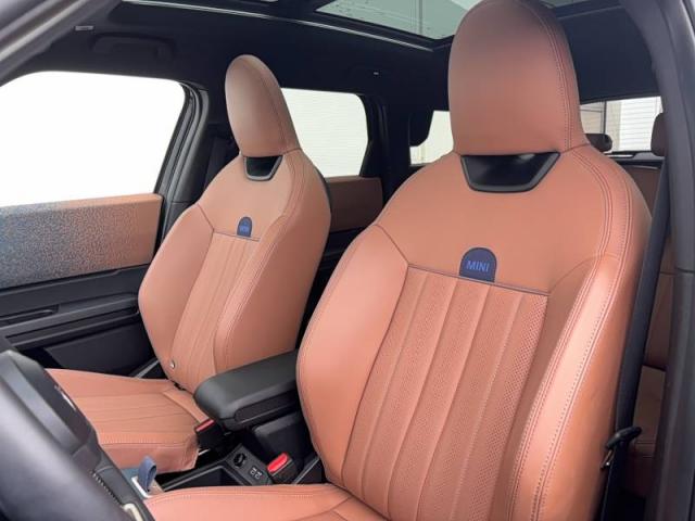 Mini Countryman image 2