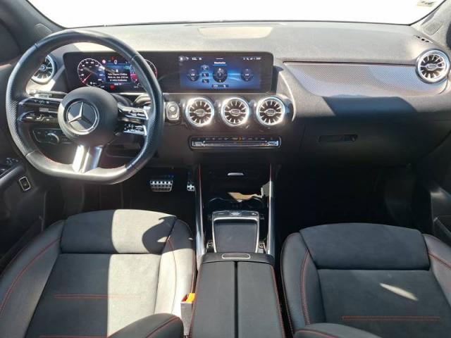 Mercedes Benz Gla image 2