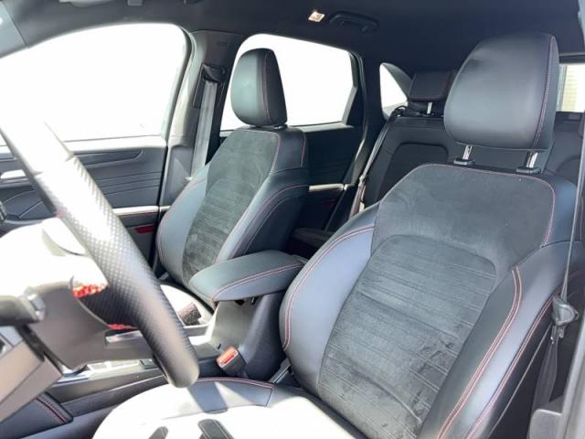 Ford Kuga image 1