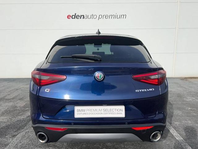 Alfa Romeo Stelvio image 7