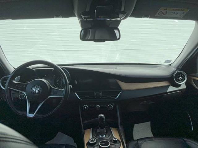 Alfa Romeo Giulia image 3