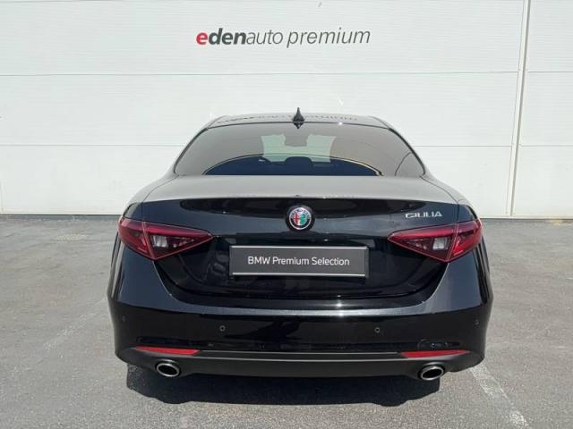 Alfa Romeo Giulia image 4