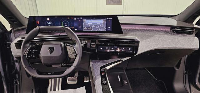 Peugeot 3008 image 2