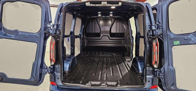 Ford Transit Custom image 9