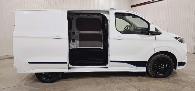 Ford Transit Custom image 2