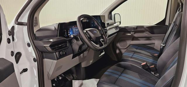 Ford Transit Custom image 6