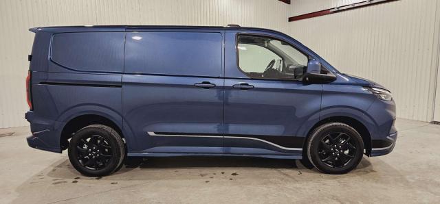 Ford Transit Custom image 3