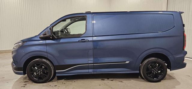 Ford Transit Custom image 9