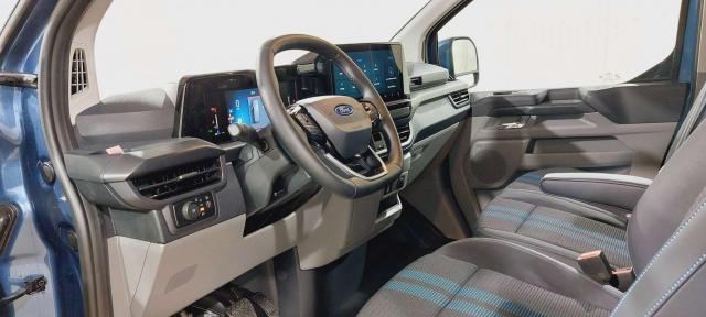 Ford Transit Custom image 8