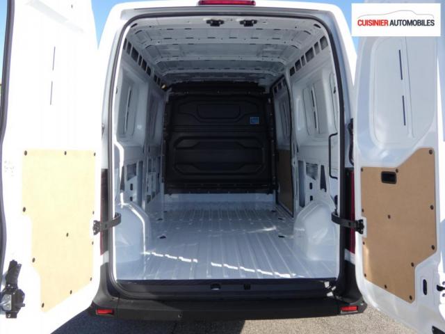 Renault Master image 4