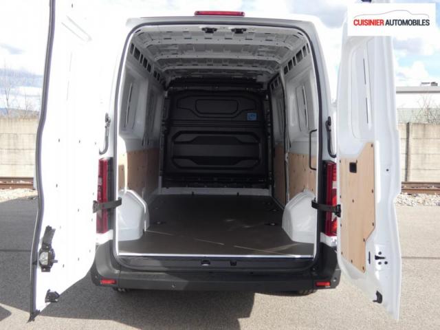 Renault Master image 3