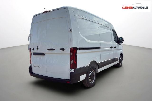 Renault Master image 2