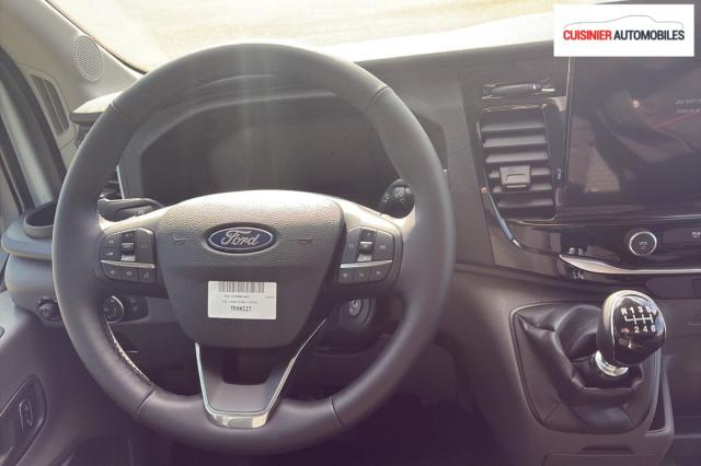 Ford Transit image 6