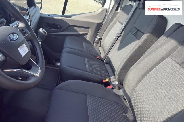 Ford Transit image 5