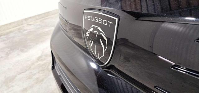 Peugeot Traveller image 9