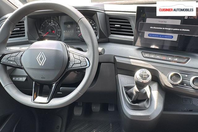 Renault Master image 2