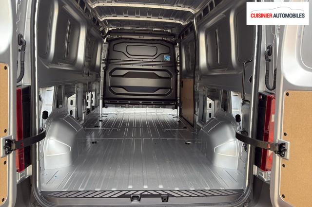 Renault Master image 1