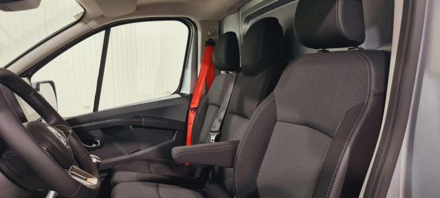 Renault Trafic image 9