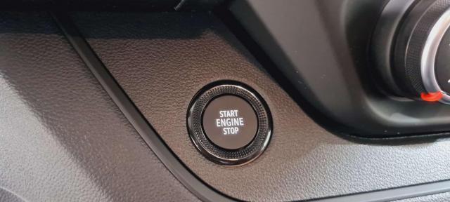 Renault Trafic image 2