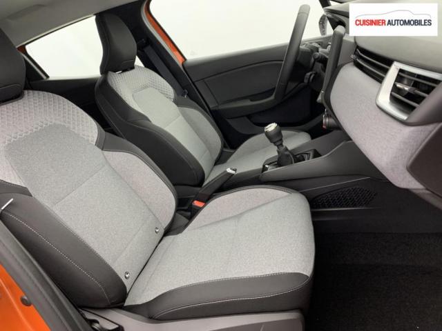 Renault Clio image 9