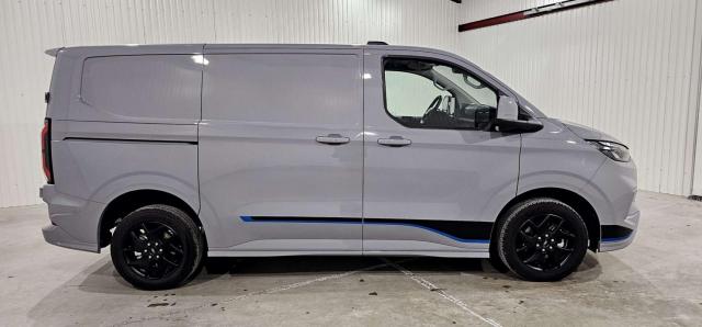 Ford Transit Custom image 5