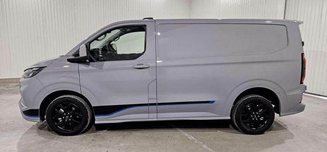 Ford Transit Custom image 3