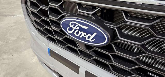 Ford Transit Custom image 2