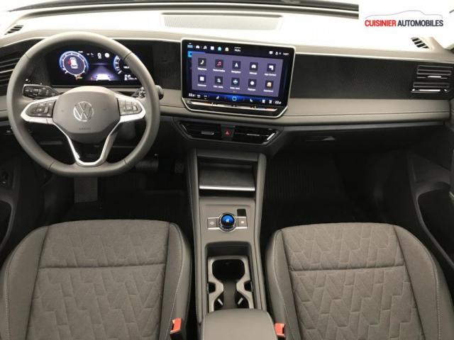 Volkswagen Tiguan image 9