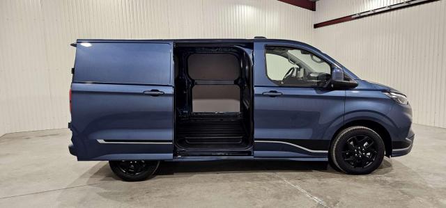 Ford Transit Custom image 8
