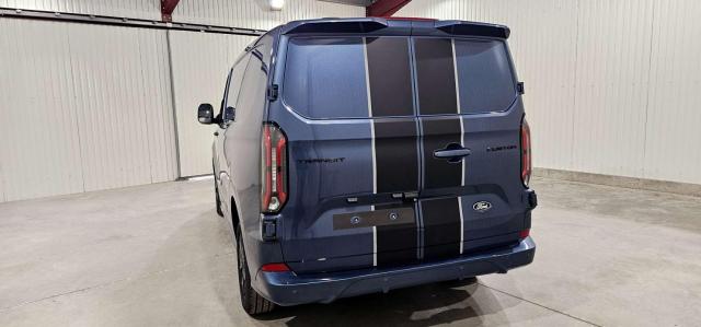 Ford Transit Custom image 9