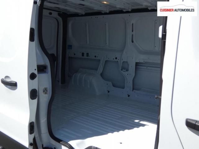 Renault Trafic image 2