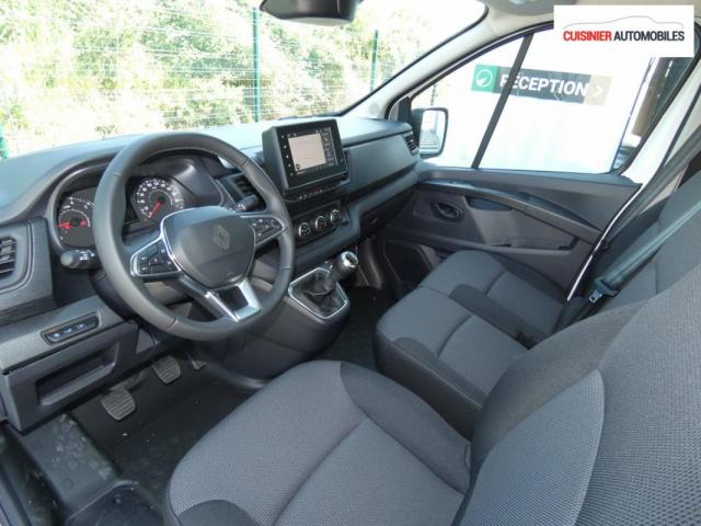 Renault Trafic image 1