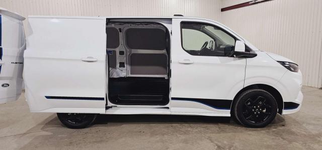 Ford Transit Custom image 8