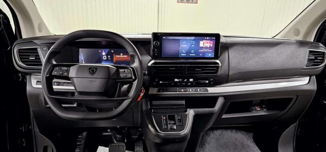 Peugeot Traveller image 9
