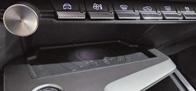 Peugeot 308 image 1