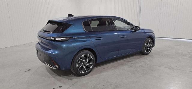 Peugeot 308 image 2