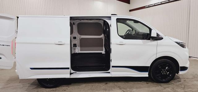 Ford Transit Custom image 8