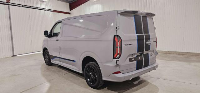 Ford Transit Custom image 8