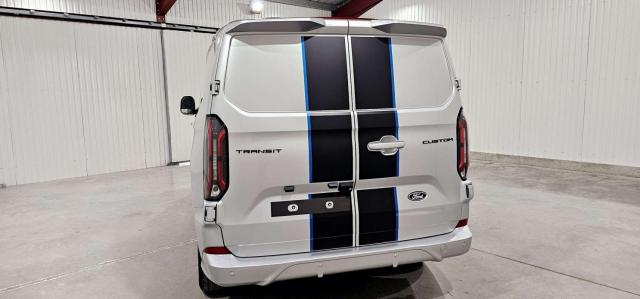 Ford Transit Custom image 8