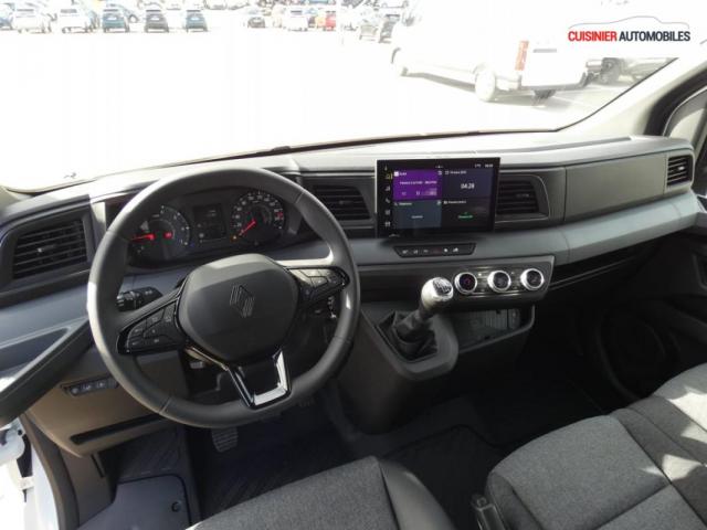 Renault Master image 2
