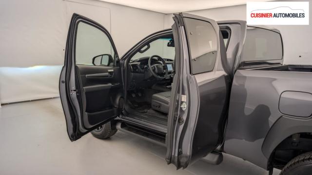 Toyota Hilux image 7