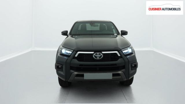 Toyota Hilux image 8