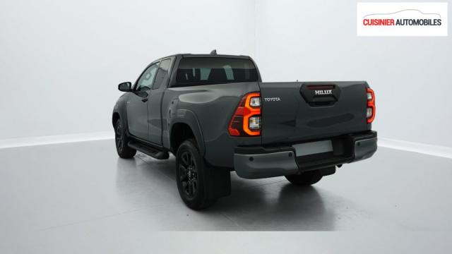 Toyota Hilux image 1